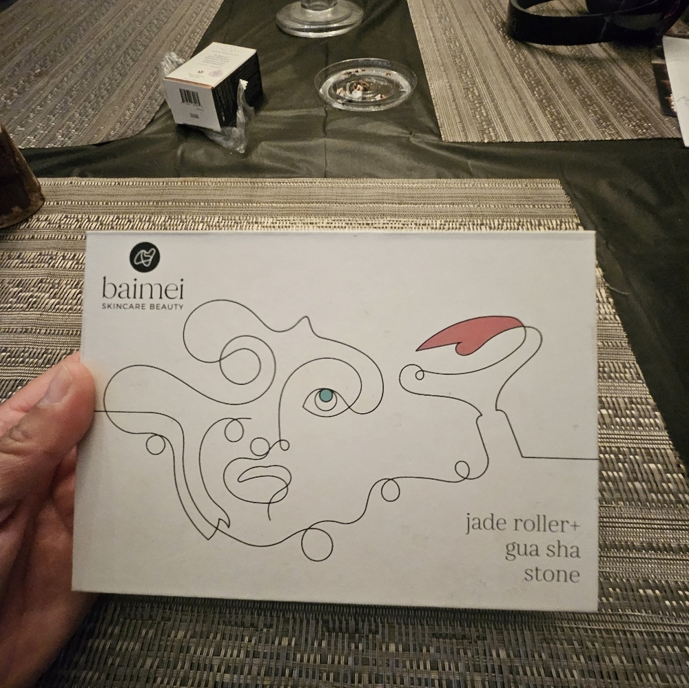 Baimei Jade Roller and Gua Sha Set